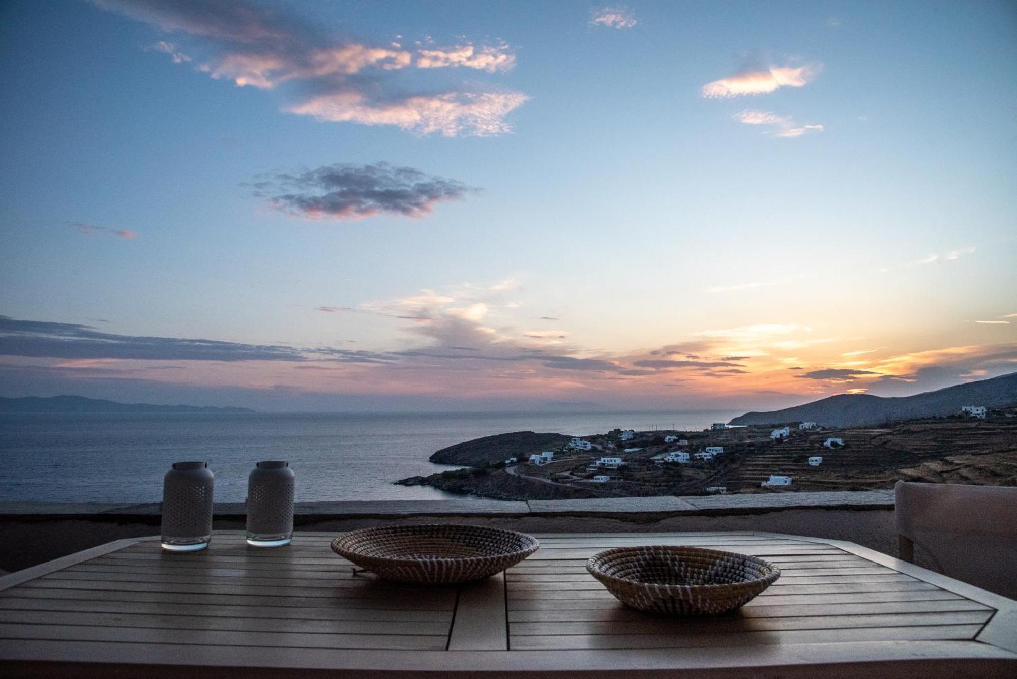 Iliopetra Residence Agios Romanos エクステリア 写真